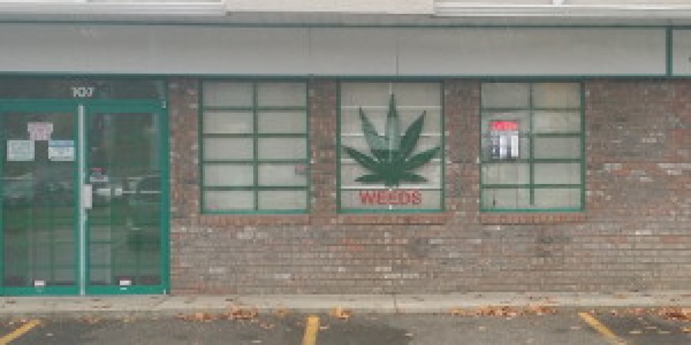 Weeds - Kamloops Glass & Gifts Dispensary