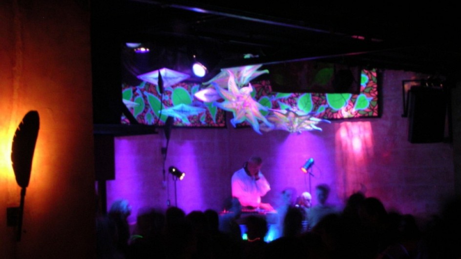 Zirk Aknatronix trance patrty