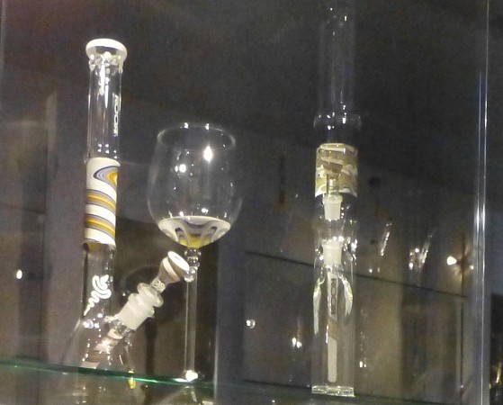 Bushdoc-SG-Roor-bong-wine-glass